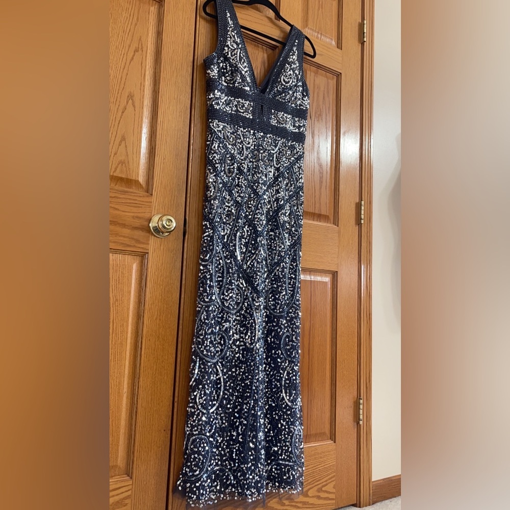 Women’s Formal Dress Sz 10 Silver Gray AIDAN BY AIDAN MATTOX Heavily Beaded Gown - Picture 14 of 14